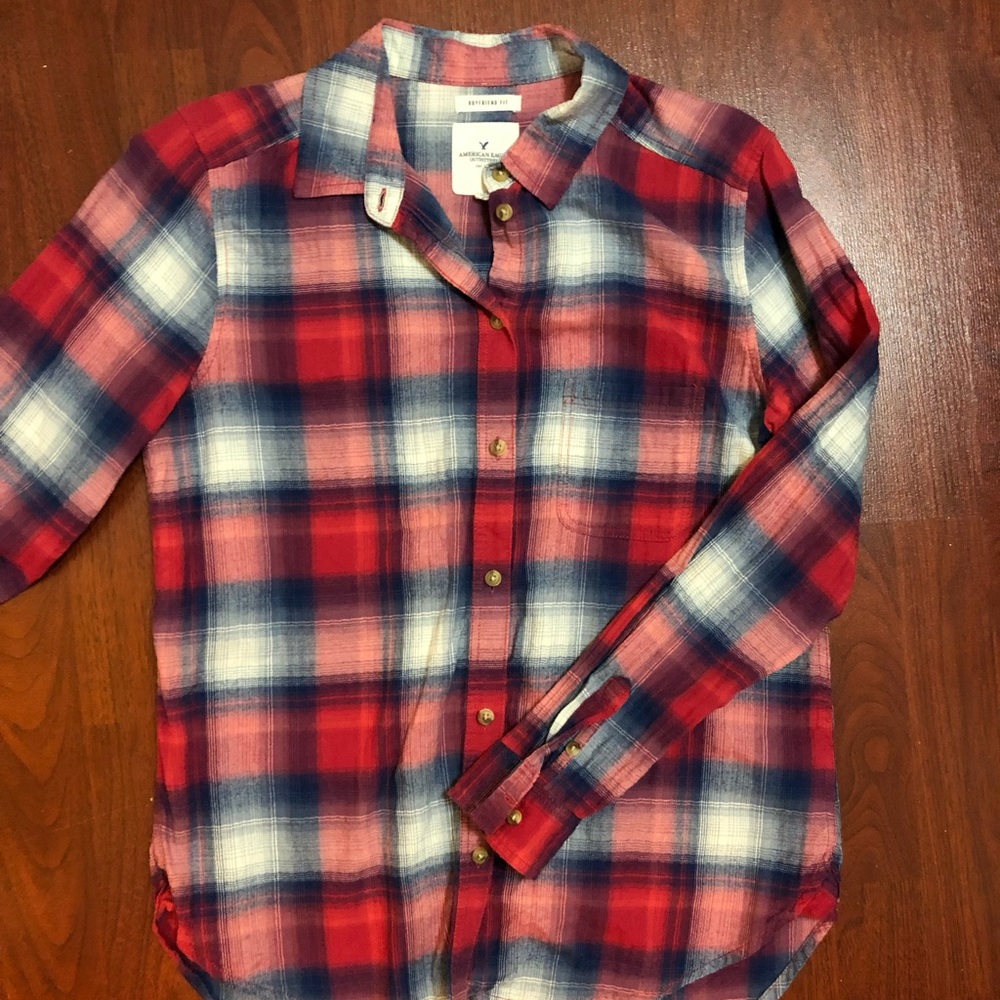 LIKE NEW! 💙❤️ AEO Boyfriend Fit Flannel